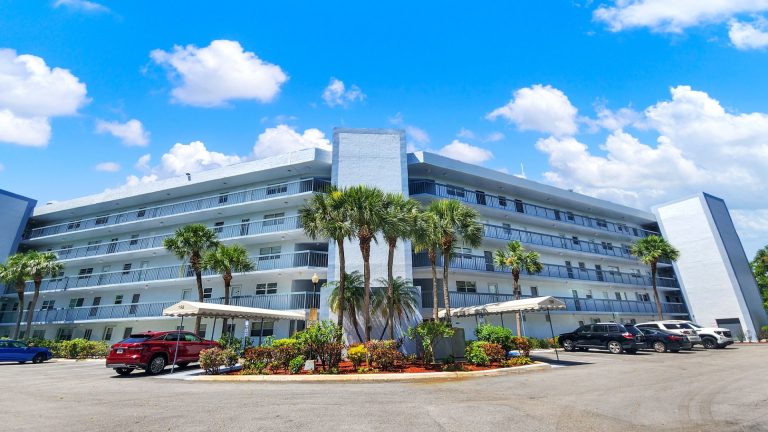 Boca Teeca Condo