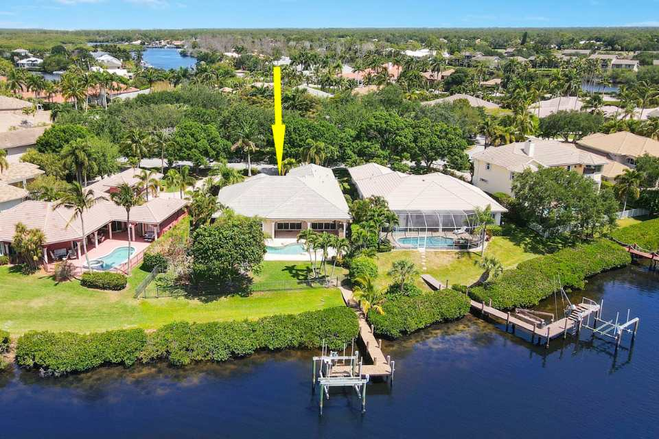 Islands of Jupiter home on the Loxahatchee River